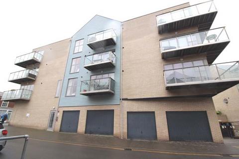 Waterside Marina, Brightlingsea CO7 1 bed apartment for sale