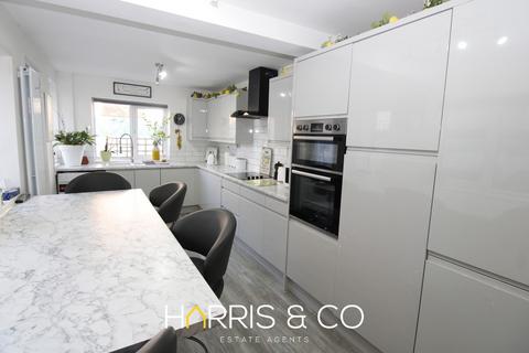 Tennyson Road, Fleetwood, FY7 3 bed terraced house for sale