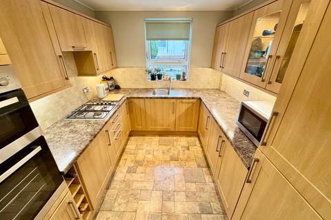 30 Mimosa Road, Bridge of Weir 4 bed flat for sale