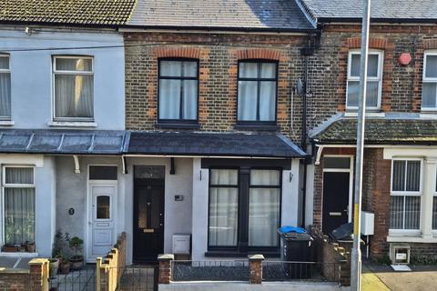 Margate Road, Ramsgate CT11 2 bed terraced house for sale