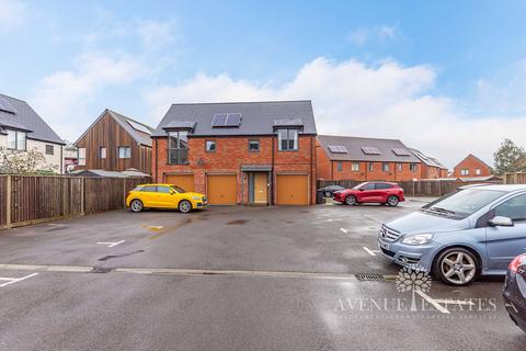 Gold Drive, St. Leonards BH24 2 bed coach house for sale