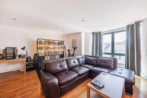 High Street, Ealing Broadway, London, W5 2 bed flat for sale