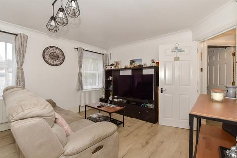 Horsham Road, Dorking, Surrey 1 bed ground floor flat for sale