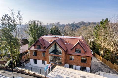 Seaton Court, Russell Hill, Purley 3 bed apartment for sale
