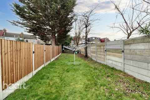 Grange Road, Ilford 3 bed terraced house for sale