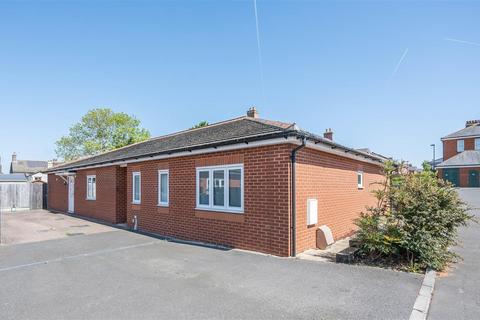 Regent Way, Brentwood 4 bed detached bungalow for sale