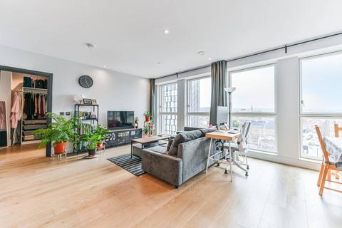 High Street, Central Croydon... 2 bed flat for sale