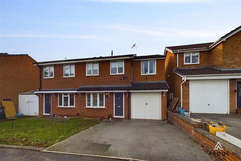 Buckingham Close, Burton