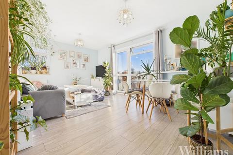 Hastoe Park, Aylesbury HP20 1 bed flat for sale