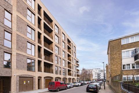 East Quarter, London E14 1 bed flat for sale