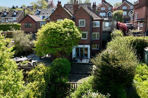 Longdene Road, Haslemere, GU27 4 bed semi
