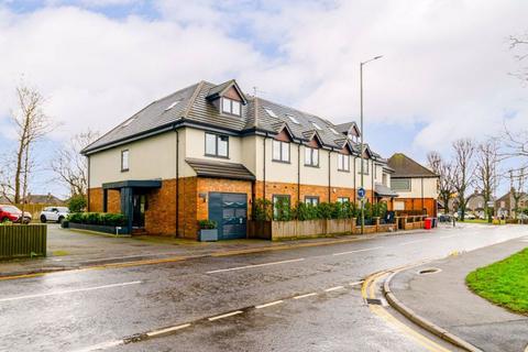 Westhall Road, Warlingham 2 bed apartment for sale