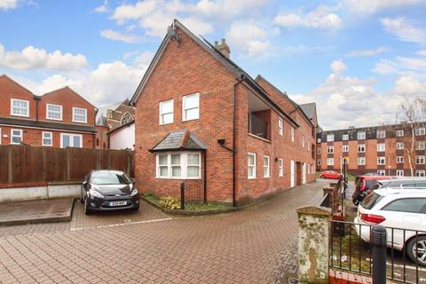 Alexandra Road, Hemel Hempstead 2 bed apartment for sale