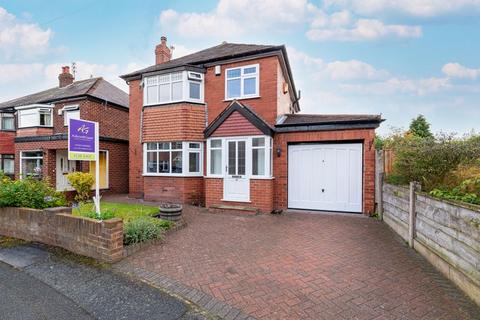Millhouse Avenue, Stockton Heath 3 bed detached house for sale
