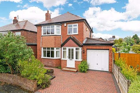 Millhouse Avenue, Stockton Heath 3 bed detached house for sale