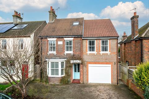 Tring HP23 6 bed detached house for sale