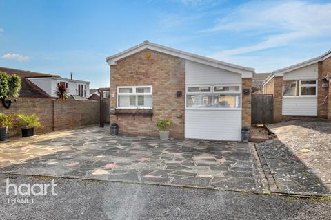 Yardhurst Gardens, Margate 2 bed detached bungalow for sale
