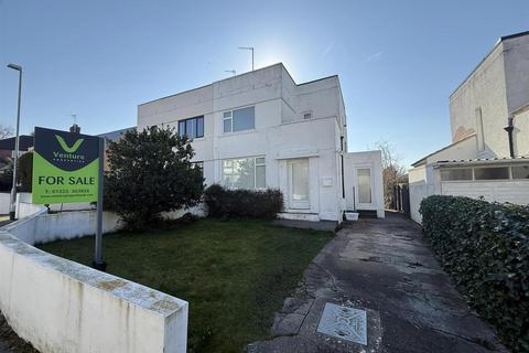 Ravensdale Walk, Darlington 2 bed semi