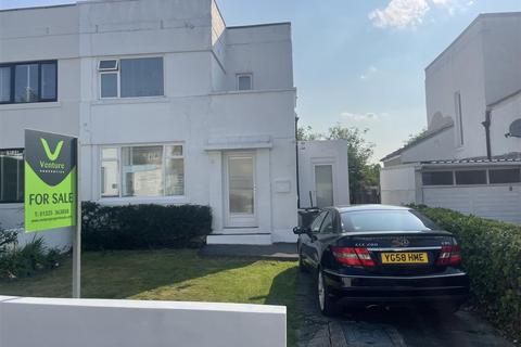 2 bedroom semi-detached house for sale