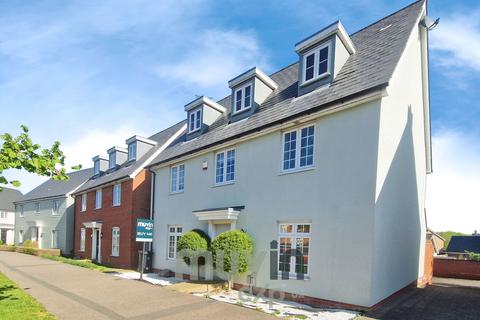 Burgattes Road, Dunmow CM6 4 bed detached house for sale