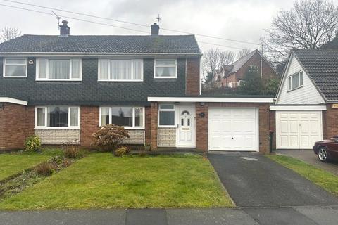 Willows Road, Oakengates, Telford... 3 bed semi