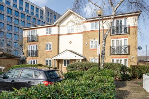 Fern Walk, Winter Lodge, SE16 1 bed flat for sale