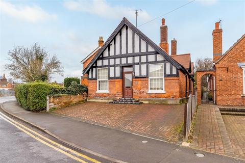 Queens Road, Boston 3 bed detached bungalow for sale