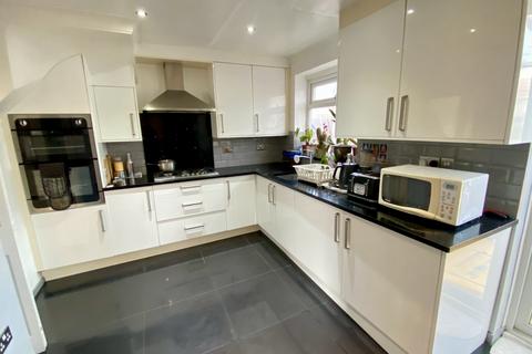 Goldbeaters Grove, Burnt Oak, HA8 3 bed terraced house for sale