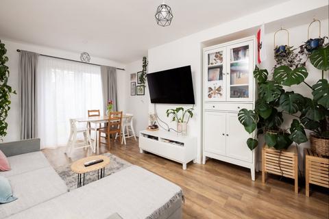 Thornton Close, West Drayton, UB7 3 bed semi