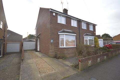 Macaulay Road, Luton, Bedfordshire, LU4 3 bed semi