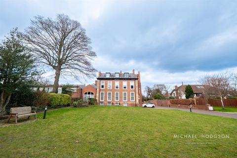 Brookfield House, Ashbrooke Road... 2 bed flat for sale