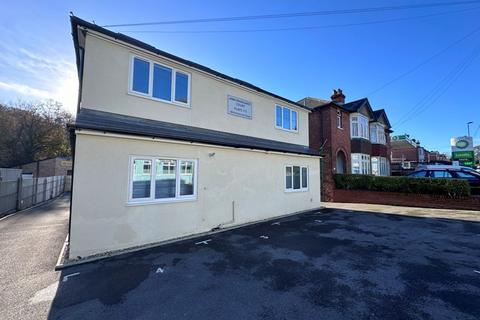 Portsmouth Road 2 bed flat for sale
