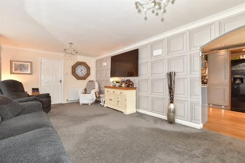 Headcorn Road, Maidstone, Kent 4 bed detached bungalow for sale