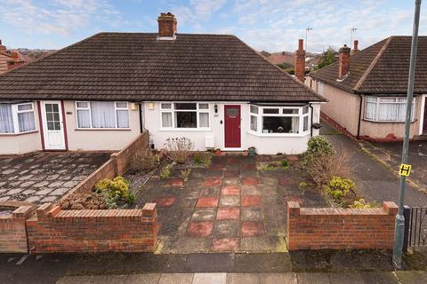 Abbotts Walk, Bexleyheath, DA7 2 bed bungalow for sale