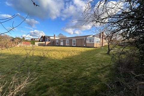Greenlands, Chester CH3 5 bed bungalow for sale