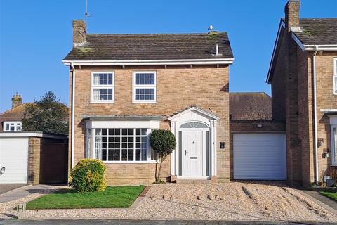 The Martlets, Rustington BN16 3 bed detached house for sale