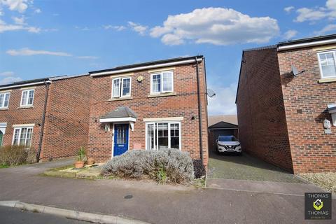 Quayside Way, Hempsted 4 bed detached house for sale
