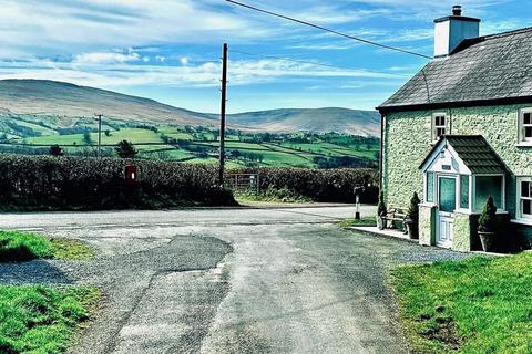 Llanddeusant, Llangadog, SA19 2 bed detached house for sale