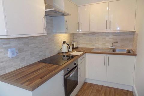 The Strand, Exmouth, Devon, EX8 1AB 2 bed flat for sale