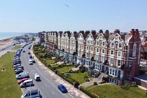 2 bedroom maisonette for sale