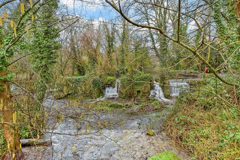 Minnis Lane, River, Dover, Kent 2 bed end of terrace house for sale