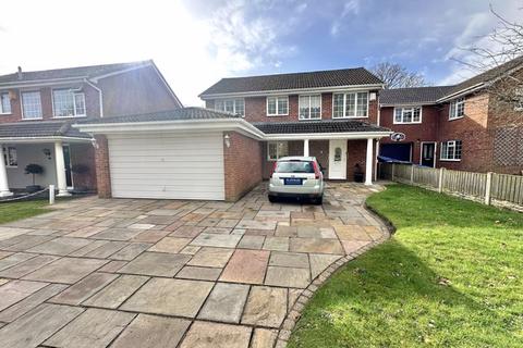 Pennington Green, Great Sutton 4 bed detached house for sale