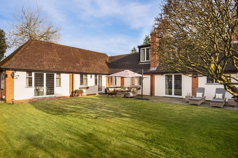 Swallowfield Road, Arborfield RG2 5 bed detached house for sale