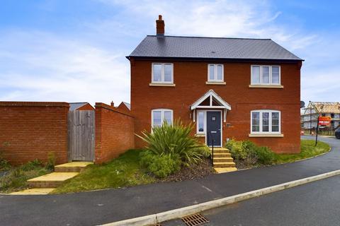 Saxon Way, Towcester, NN12 4 bed detached house for sale