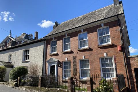 Castle Street, Launceston, Cornwall... 4 bed semi