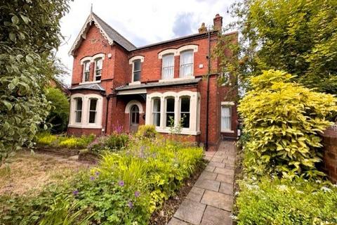 Ferrybridge Road, West Yorkshire WF11 4 bed detached house for sale