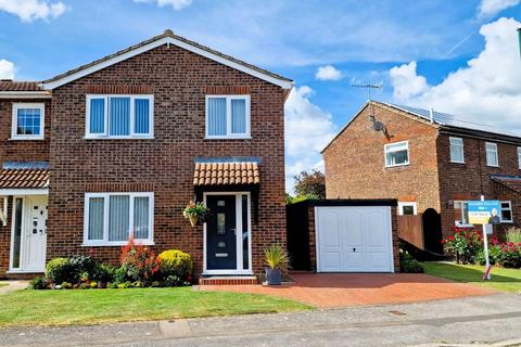 Sunningdale Gardens, Bognor Regis PO22 3 bed semi