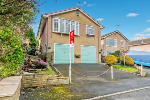 Oaklands, Idle, Bradford, BD10 2 bed bungalow for sale