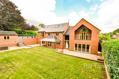Gaia Lane, Lichfield, WS13 6 bed house for sale