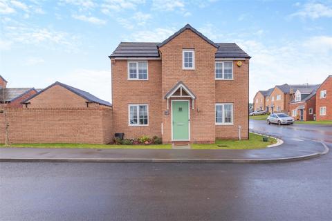 Curie Close, Forest Town 3 bed detached house for sale